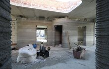 Фото 12: Найскладніші роботи з будівництва ЗD-школи на Варшавській позаду, встановлюють вікна (відео)