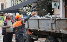 Фото 5: На вул. Галицькій проводять поточний ремонт пішохідної частини