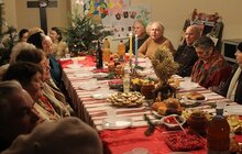 Фото 2: Львів’яни літнього віку провели Святвечір у колі друзів