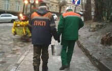 Фото 14: Сьогодні зранку в місті працювало 45 одиниць снігоприбиральної техніки