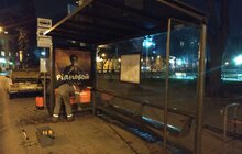 Фото 25: Комунальні служби дезінфікують місто: миють вулиці, тротуари, зупинки транспорту, сходові клітки будинків