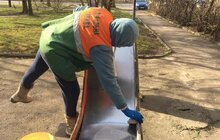 Фото 33: Комунальні служби дезінфікують місто: миють вулиці, тротуари, зупинки транспорту, сходові клітки будинків