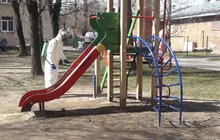 Фото 95: Комунальні служби дезінфікують місто: миють вулиці, тротуари, зупинки транспорту, сходові клітки будинків