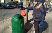 Фото 1: Комунальні служби Львова продовжують дезінфекцію міста