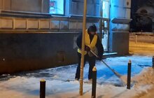 Фото 70: Минулої ночі в місті працювало 95 одиниць техніки, для посипання доріг використано 492 м3 піскосуміші