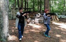 Фото 5: Максимум задоволення: львівські панянки поважного віку зіграли у лазерний бій