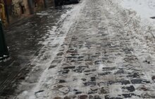 Фото 28: Комунальна техніка і двірники працюють на вулицях міста