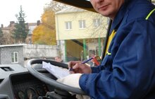 Фото 2: У Львові громадський транспорт облаштовують пристроями навігації. 