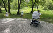 Фото 1: Стільці, лавки та лежаки: у львівських парках встановлюють вуличні меблі