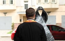 Фото 5: З нагоди вшанування пам'яті людей, які померли від епідемії ВІЛ/СНІДу, у Львові відкрили пам’ятний знак