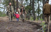 Фото 23: Сьогодні в одному із парків Львова висадили понад 400 дерев