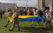 Фото 42: На площі перед Центром Довженка у Львові урочисто підняли Державний прапор