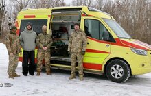 Фото 4: Завдяки хору «Гомін» військова розвідка отримала дві модернізовані медичні евакуаційні машини