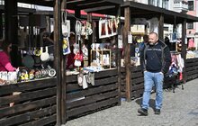 Фото 3: Ікони, шеврони, прикраси, делікатеси з м'яса: сьогодні у Львові стартував Ветеранський ярмарок (відео)
