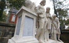 Фото 3: На Личаківському цвинтарі закінчили 14 етап реставраційних робіт у межах українсько-польської програми
