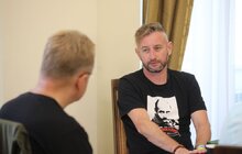 Фото 8: Учасники рок-гурту «Жадан і Собаки» стали амбасадорами проєкту UNBROKEN
