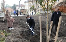 Фото 40: У Львові висадили 96 іменних дерев, присвячених загиблим Героям