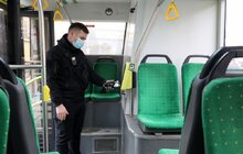 Фото 7: Від сьогодні власники пільгових транспортних карток можуть валідувати проїзд у громадському транспорті