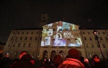 Фото 4: На фасаді Ратуші з нагоди 100-ліття Михайла Дзиндри показали 3D-мапінг
