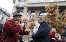 Фото 26: У Львові встановили головного Дідуха міста