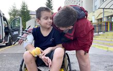 Фото 2: Двоє братиків з Одещини, які ледь вціліли від ракетного обстрілу росіян, поїхали до Австрії на реабілітацію