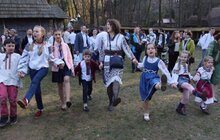 Фото 14: Шевченківський гай запрошує на «Великдень в Гаю» – українську етнографічну музику, гаївки, майстер-класи 