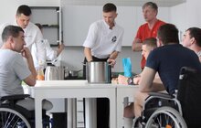Фото 13: Пацієнти центру НЕЗЛАМНІ спробували новий вид реабілітації – готування їжі