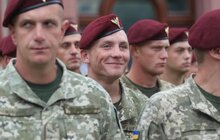 Фото 18: Сьогодні у Львові військовослужбовці 80-тої окремої десантно-штурмової бригади пройшли урочистою ходою з нагоди повернення з району виконання завдань під час операції Об’єднаних сил