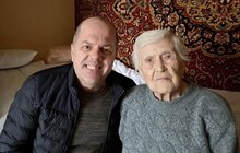 Фото 13: Людина, яка приносить свято: Іван Фасольник вже 18 років вітає столітніх львів’ян з їх днем народження