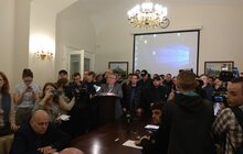 Фото 3: Активісти зірвали засідання виконавчого комітету ЛМР