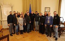 Фото 4: Делегація з Італії привезла до Львова вітання від Папи та гуманітарну допомогу