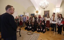 Фото 4: До мерії Львова завітав вертеп з Української академії лідерства