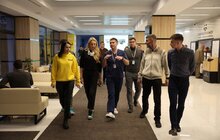 Фото 14: 2,5 мільйони для НЕЗЛАМНИХ: Оля Полякова разом із захисником з Азовсталі Михайлом Діановим приїхали до Львова