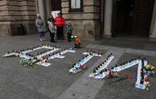 Фото 10: У Львові провели мирну акцію «ДЕ ТИ», присвячену річниці трагедії в маріупольському театрі