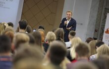 Фото 1: Мер Львова привітав учасників конференції YouthSpeak Forum