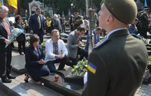 Фото 16: У Львові на Личакові вшанували Героїв України