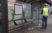 Фото 3: Сьогодні на вулицях Львова працюють порохотяги і водовозки: миють дороги і тротуари