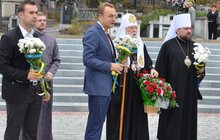 Фото 1: Патріарх Філарет та міський голова Львова вшанували Новітніх Героїв України