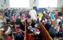Фото 13: Для дітей з соціально вразливих сімей влаштували святковий захід