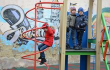 Фото 14: У Львові активно облаштовують дитячі і спортивні майданчики