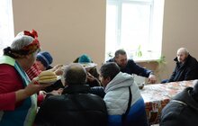 Фото 29: Помилися, поїли, отримали одяг і допомогу: місто знову організувало масштабний захід для безхатьків