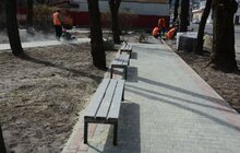 Фото 12: На вул. Хмельницького, 156 облаштовують сквер і встановлять дитячий майданчик
