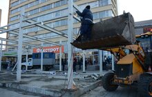 Фото 21: У Львові демонтували незаконно встановлену тимчасову споруду на пр. Чорновола, 57