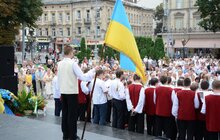 Фото 3: У День Незалежності «Дударик» виконав в центрі Львова акафіст
