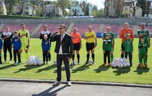 Фото 3: Мер Львова привітав переможців благодійного футбольного матчу за «Кубок Львова»