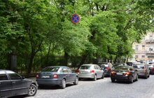Фото 9: Порушення правил паркування стає причиною значних заторів на дорогах Львова