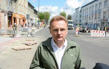 Фото 17: Ремонт вул. Б. Хмельницького: на ділянці від вул. Липинського до вул. Кукурудзяної вже нанесено два шари асфальту