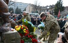 Фото 8: «Війна завершується тоді, коли з почестями хоронять останнього воїна, який брав в ній участь», - А. Садовий