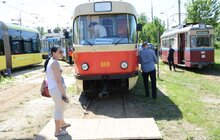 Фото 20: У Львові відбулася виставка трамвайних вагонів різних епох