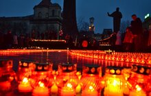 Фото 19: Свічки у центрі Львова - пам'ятаємо про жертв голодоморів